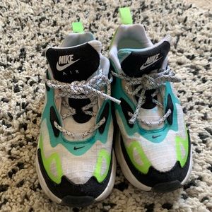 Kids Nike Air shoes size 2Y